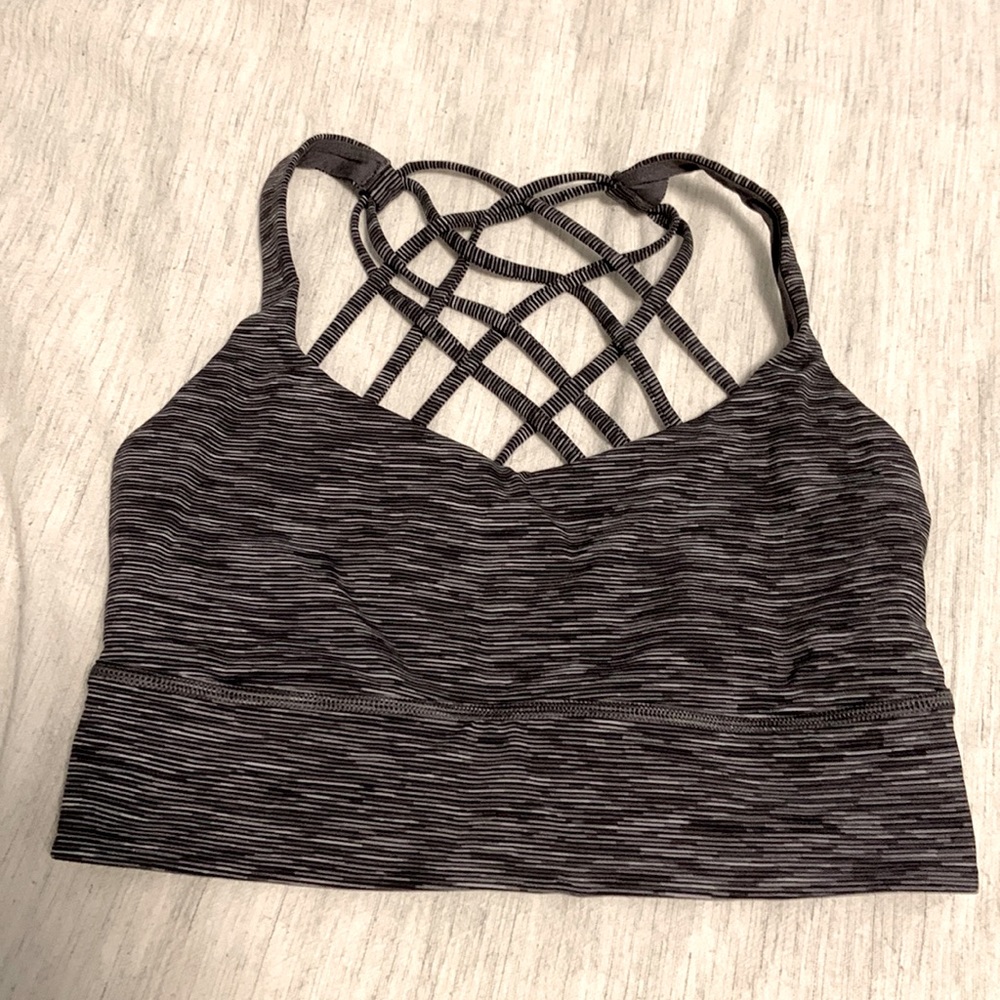 Lululemon sports bra